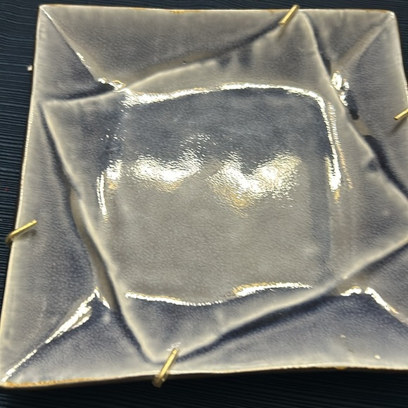 Ceramic Blue/lavender plate with wall mount - Picture 3 of 3